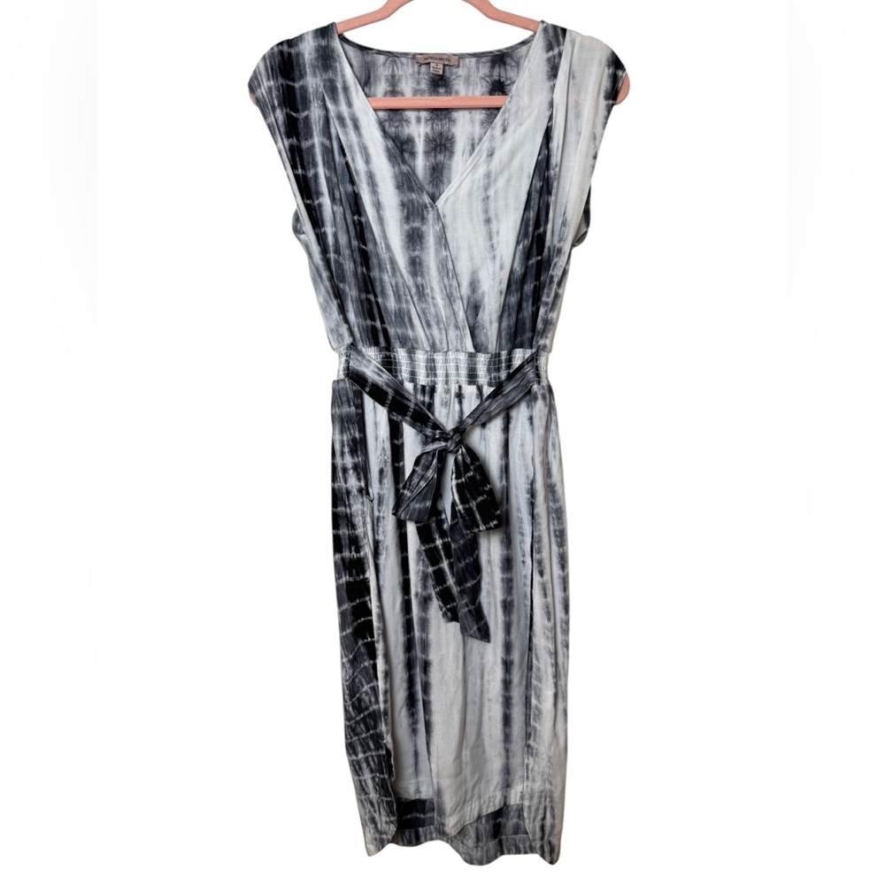 Remixmess Elegant Black and White Midi Dress